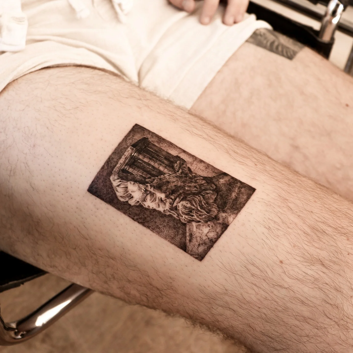 Small Hand Tattoo 대표 이미지