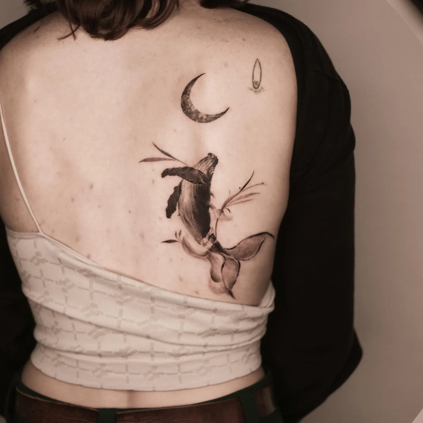 Winged Back Piece 대표 이미지