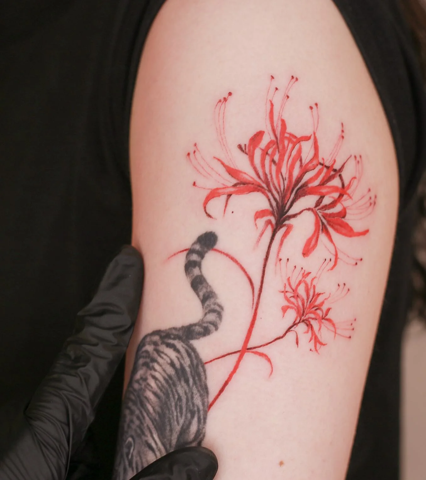 Heron Flower Piece 대표 이미지
